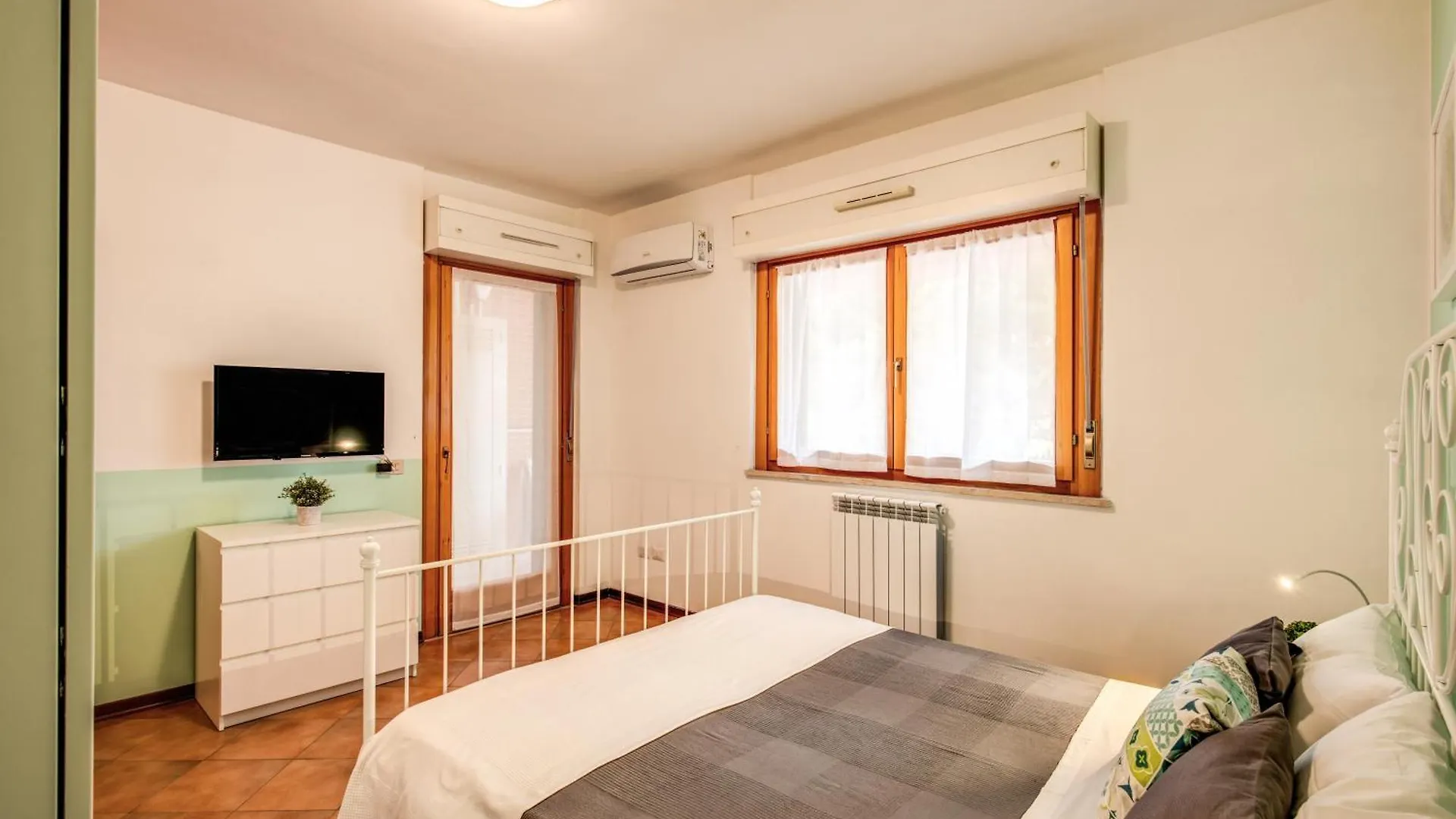 Villa House Between Rome And The Sea Casal Palocco Italy